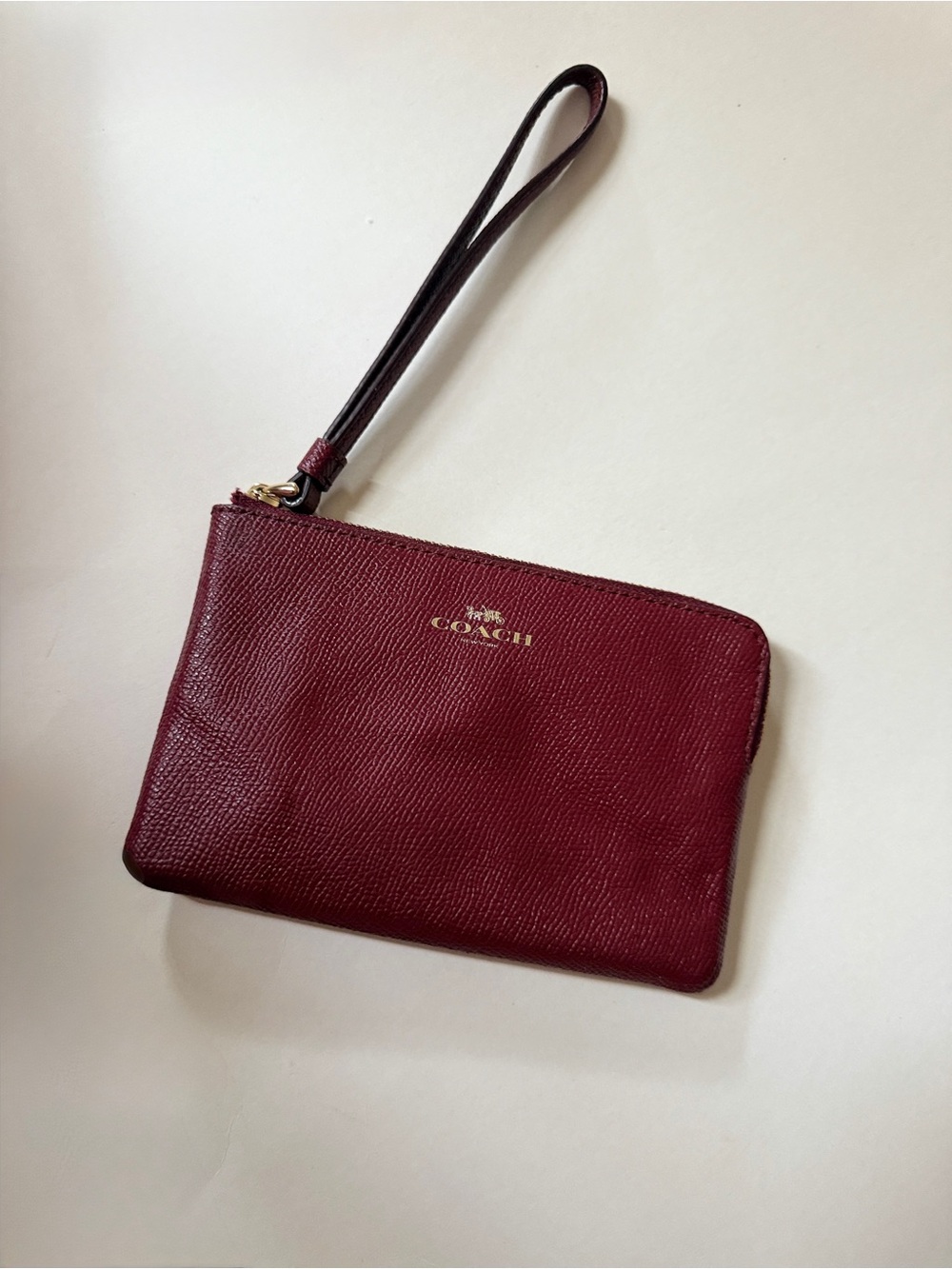 COACH Wine Corner Zip Wristlet H1780 Crossgrain Leather Pouch Bag Burgundy